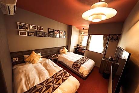 Deluxe Twin Room - Non-Smoking 205