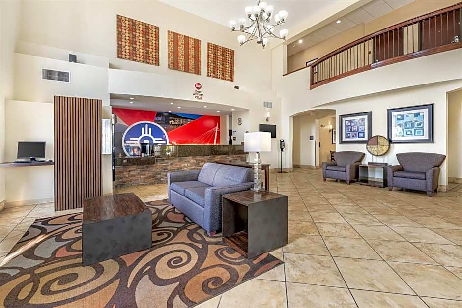 Best Western Plus Eastgate Inn & Suites