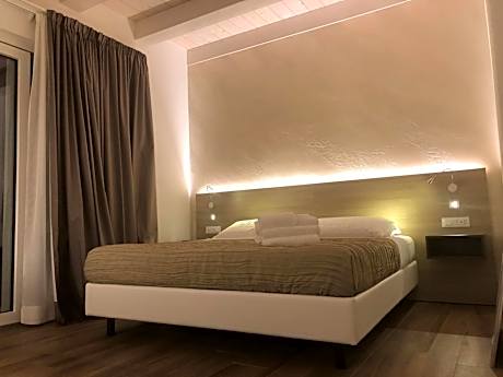 King Room with Pool View