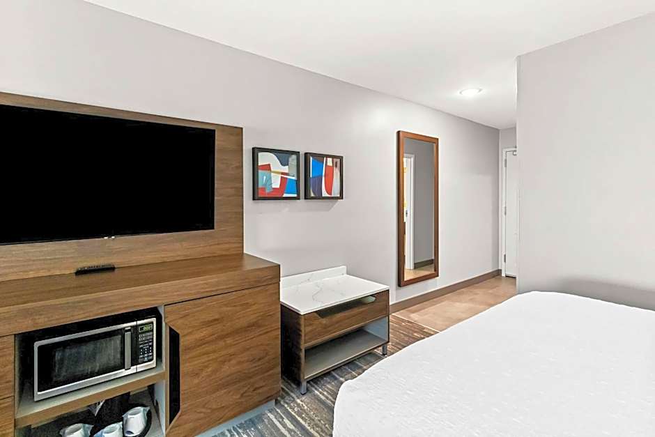 Hampton Inn by Hilton Dayton South