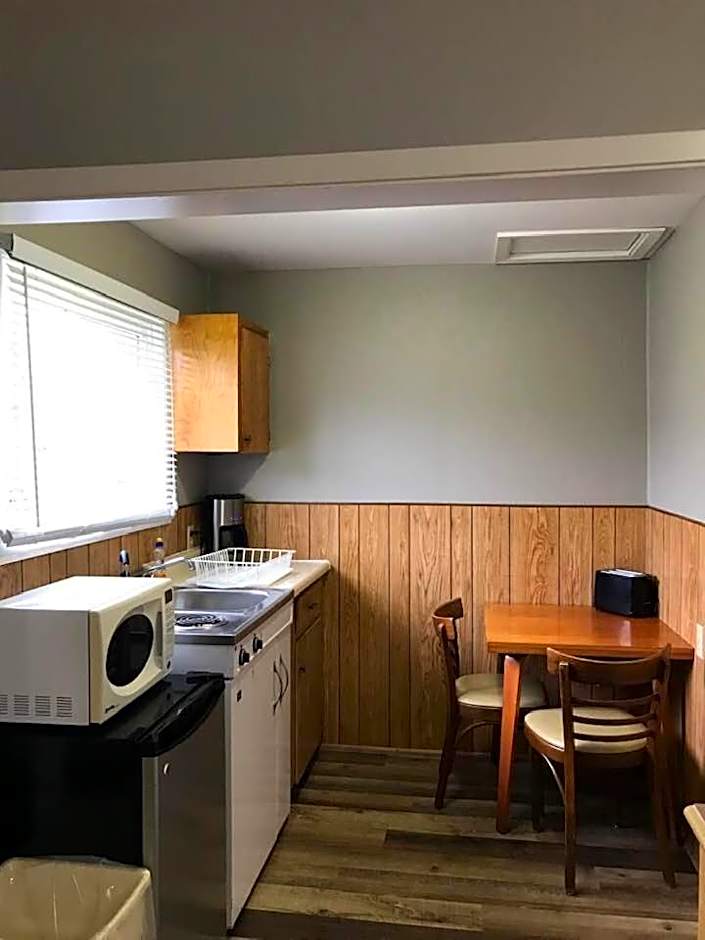 Coastal Inn - Kingfisher