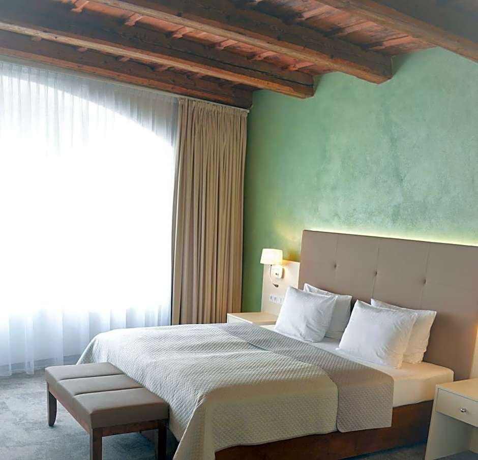 The Golden Wheel Boutique Hotel