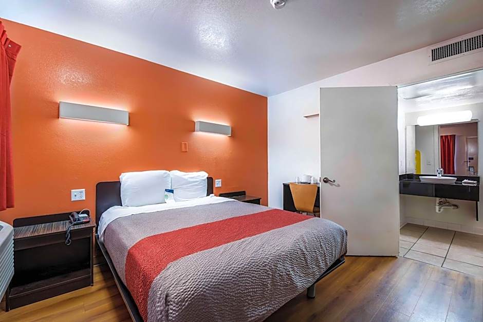 Motel 6-Bessemer, AL - Birmingham