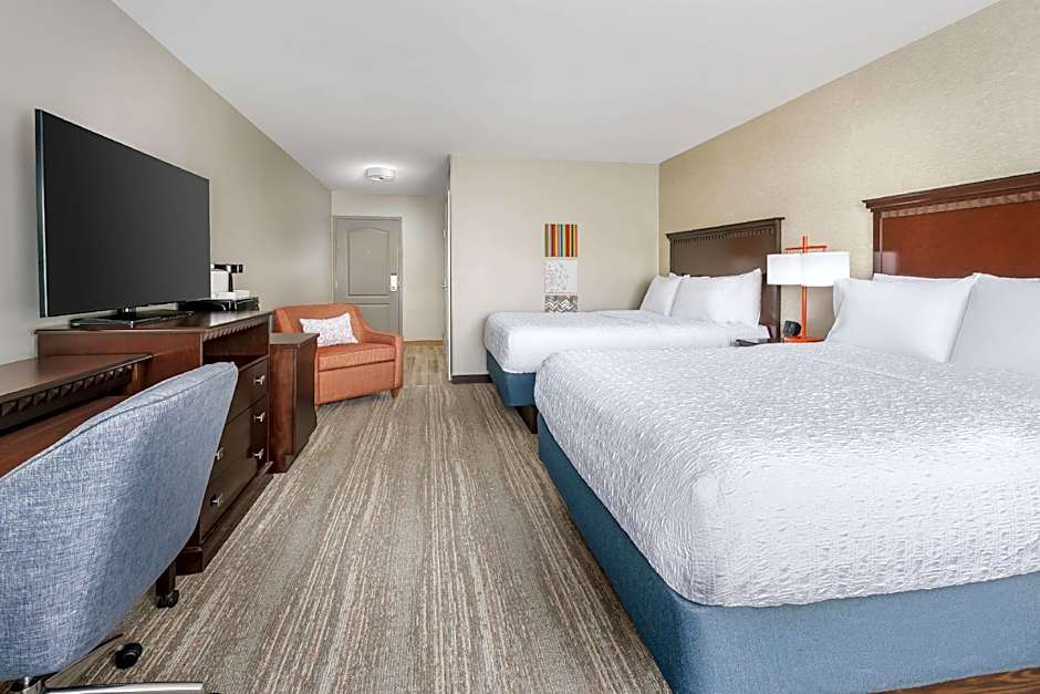 Photo 1 of 8 of 2 Queen Beds, Hearing Accessible