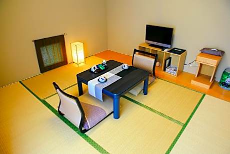 Japanese-Style Room