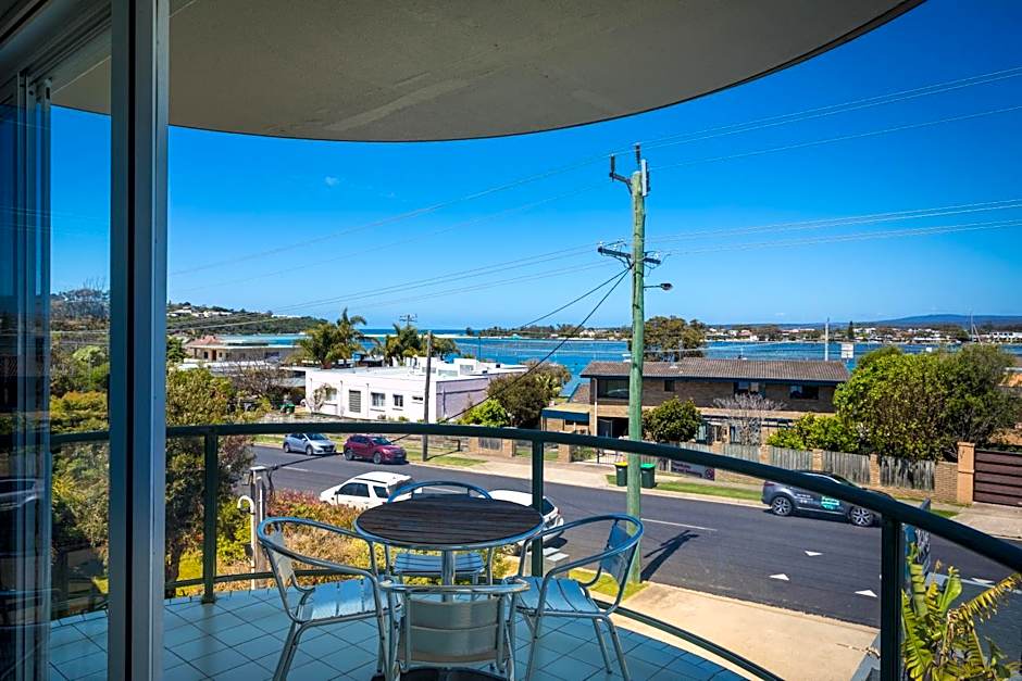 The Palms Apartments