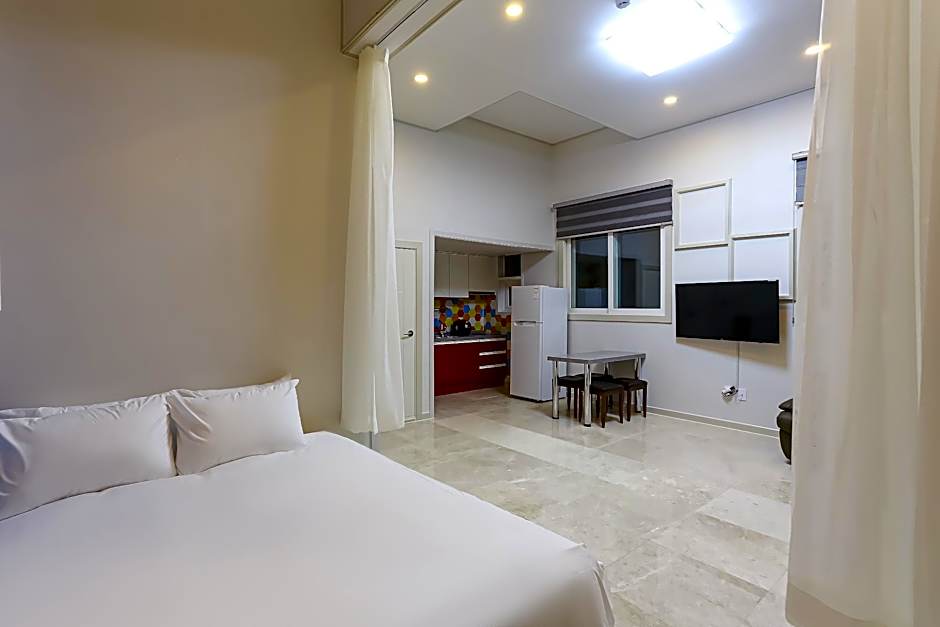 Gangneung Buchaegil Motel and Pension