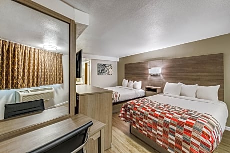 Superior Queen Room with Two Queen Beds Smoke-Free