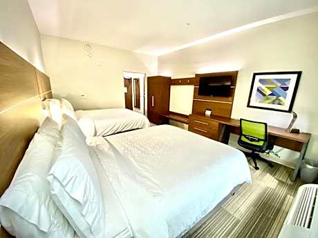 2 Bed Hearing Accessible Non-smoking