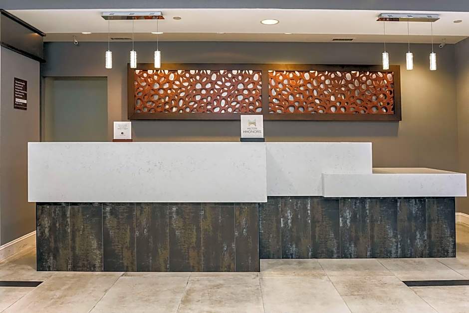 DoubleTree By Hilton Hotel Atlanta Airport