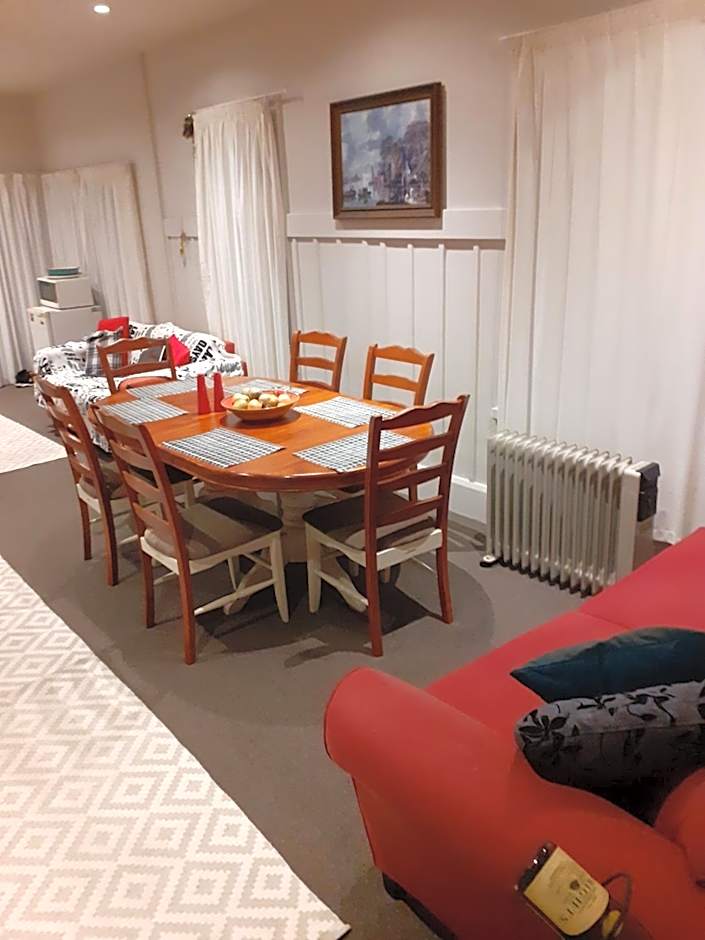 Intrepid Bed & Breakfast