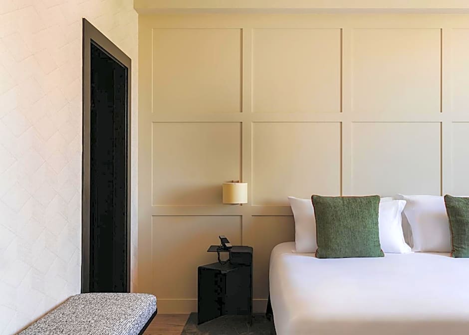 Gallery Hotel