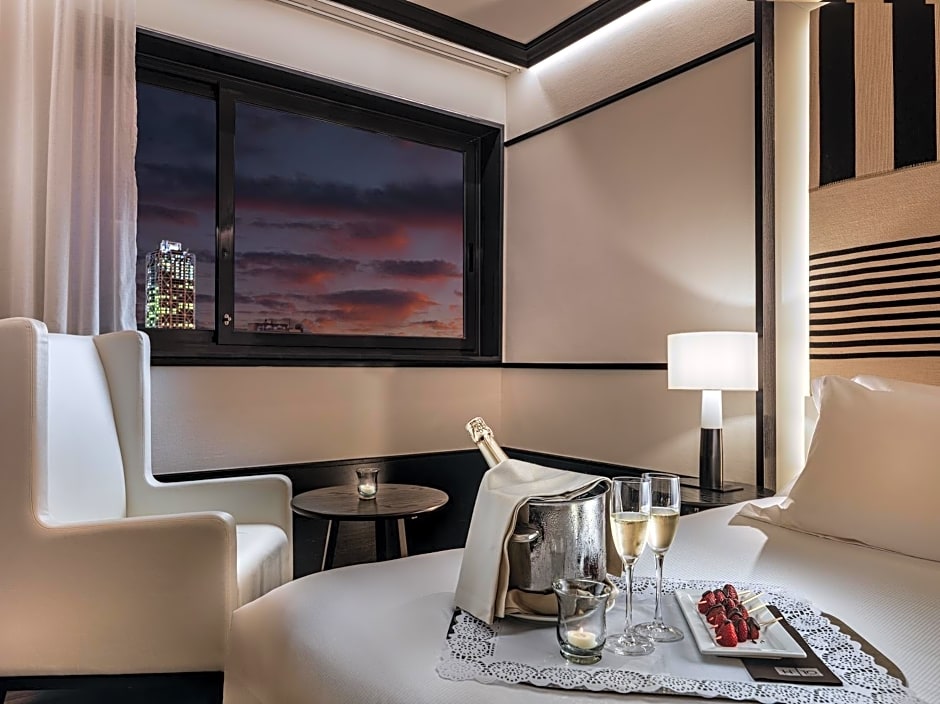 H10 Marina Barcelona Hotel