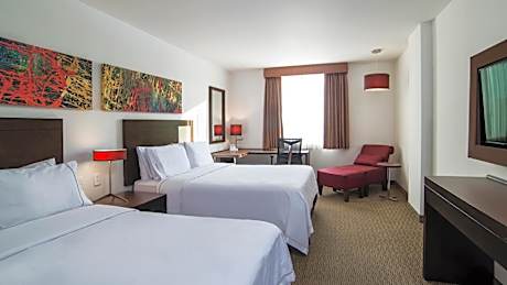 2 Queen Beds Suite