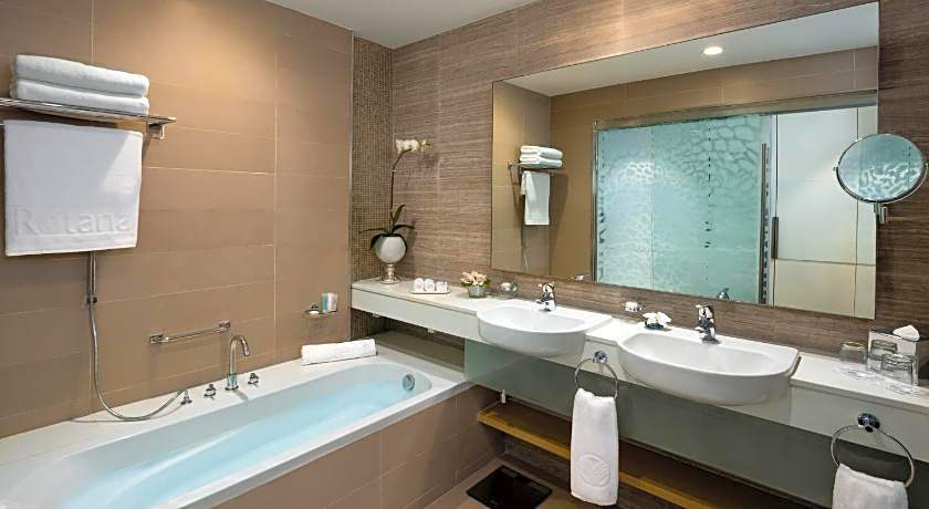 Beach Rotana Residences