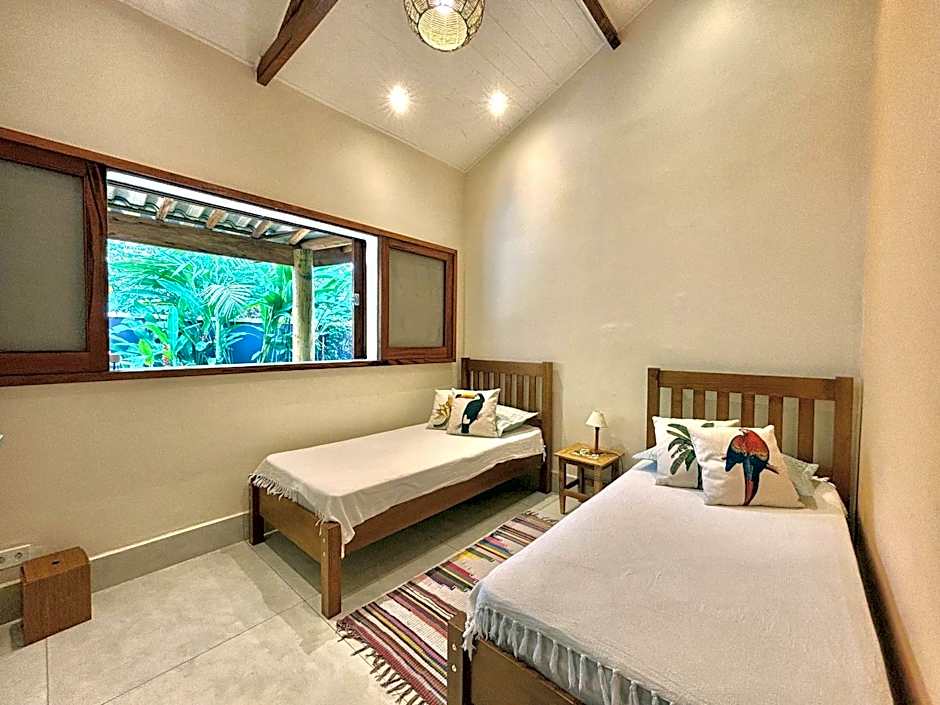 Linda Casa Ressaca 3 quartos c/ piscina