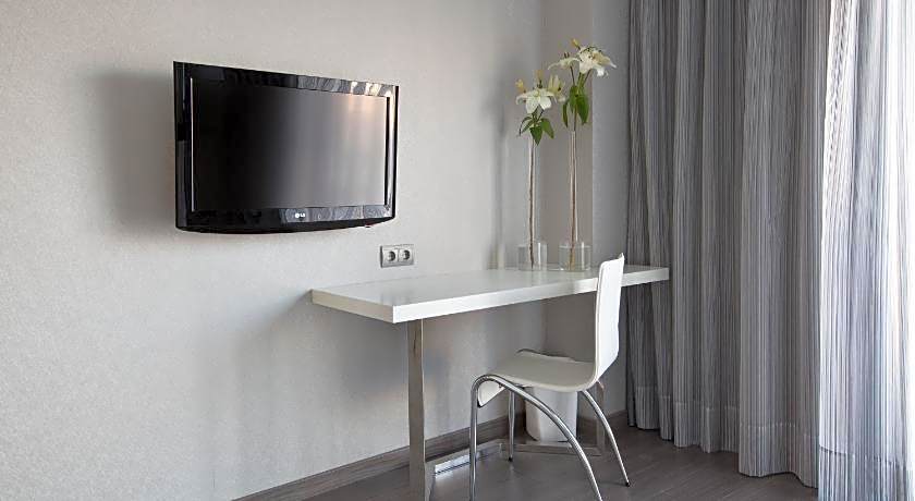 Mas Monzon Hotel