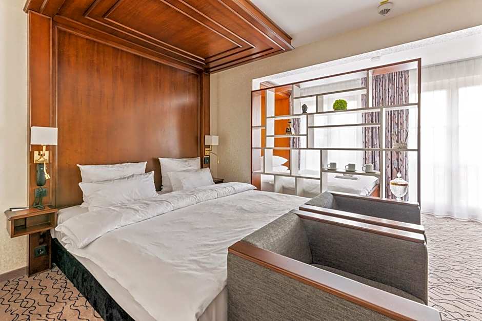 King's Hotel City Stay