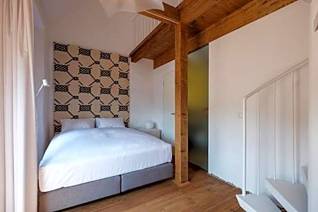 Quadruple Room with Private Bathroom