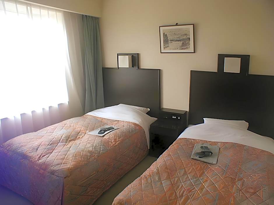 Takada Terminal Hotel