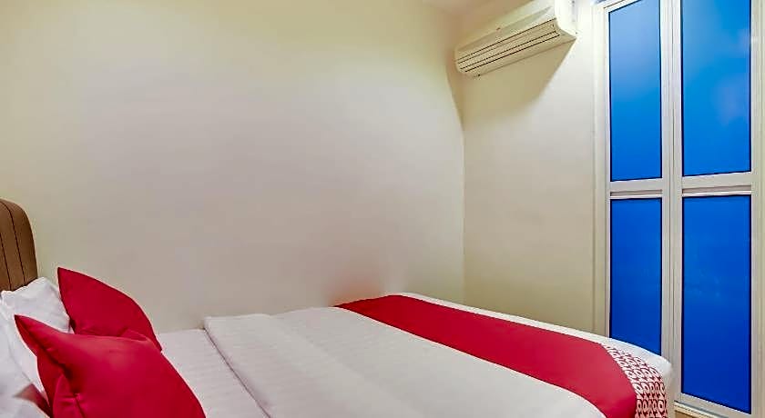 Hotel O Taj (seksyen 7)