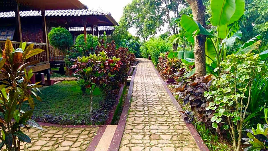 Hill Garden Hotel
