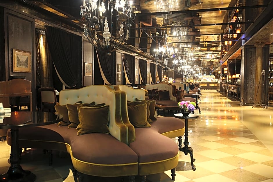 Palais De Chine Hotel