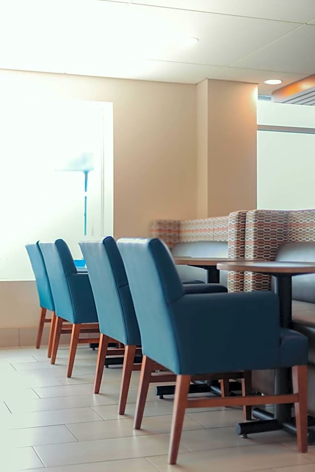 Holiday Inn Express Allentown North By IHG