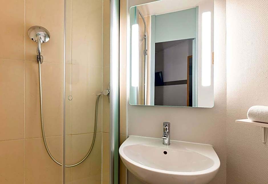 B&B Hôtel LYON Saint-Bonnet Mi-Plaine