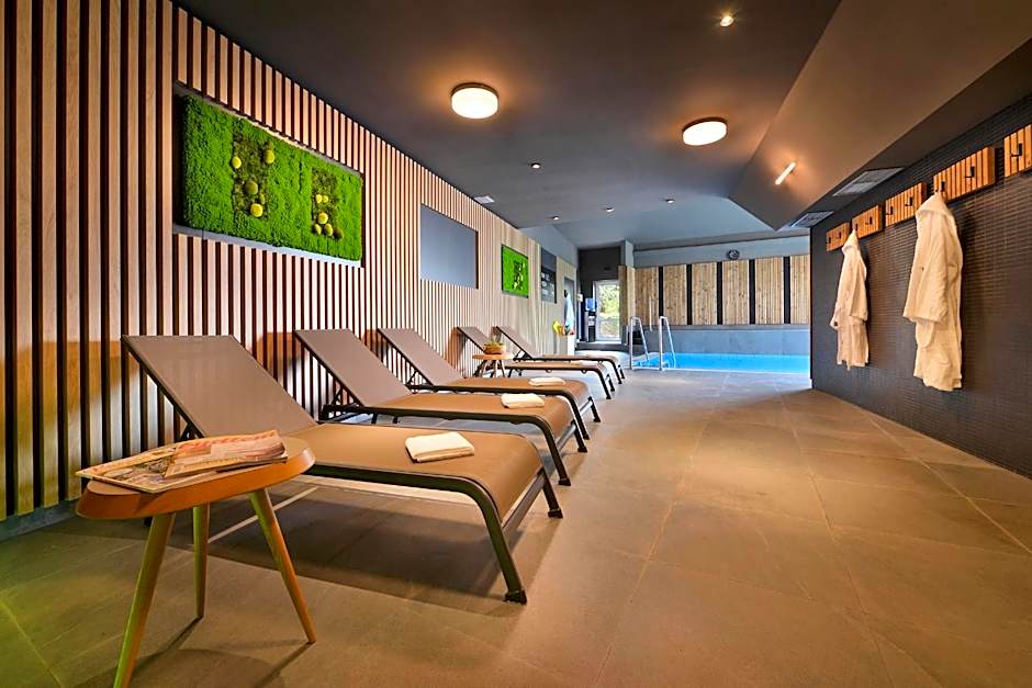 Chateau Loucen Garden Retreat