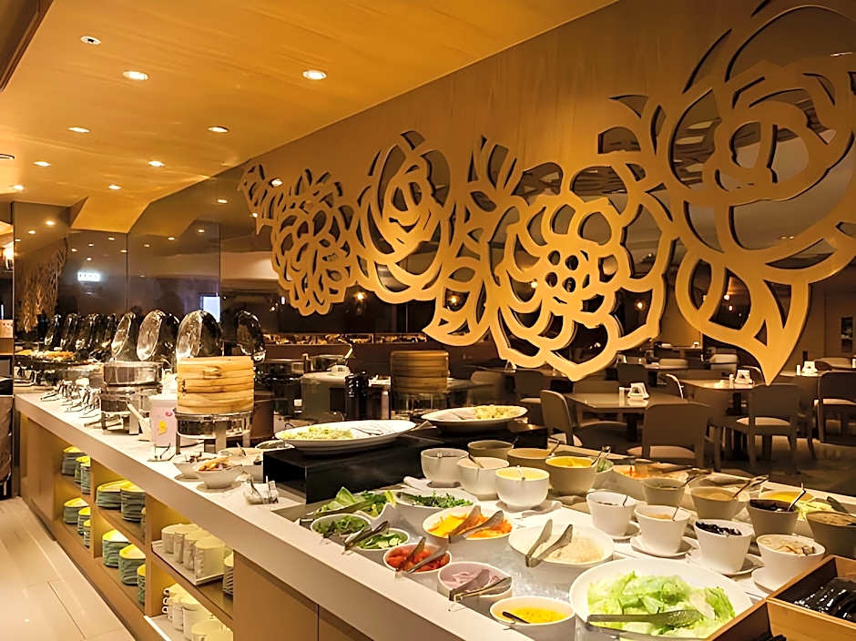 Green World Taipei Station