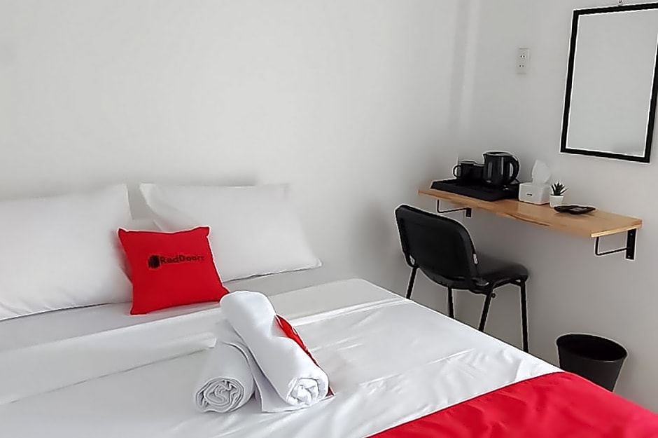 RedDoorz Syariah near RSUD Zainoel Abidin Banda Aceh