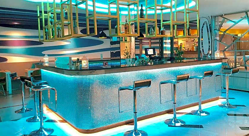 Ratana Apart-Hotel at Kamala