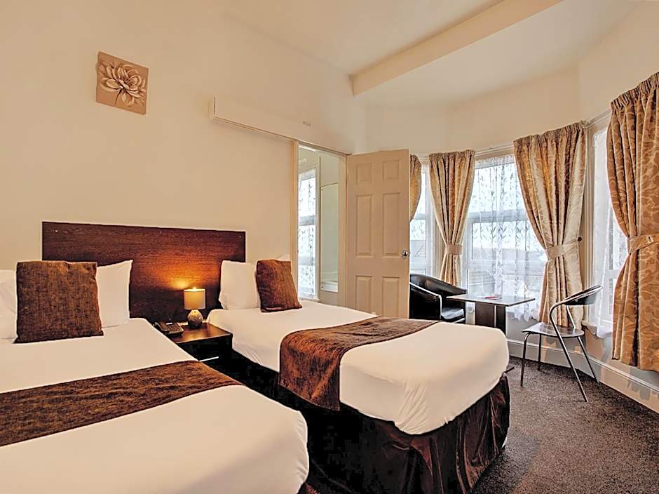 The Waverley Hotel