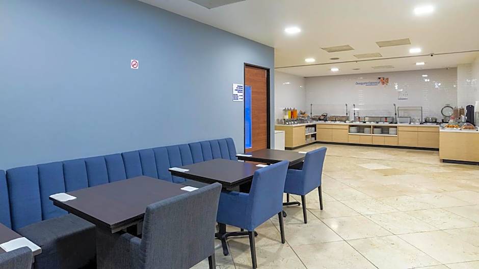 Holiday Inn Express Mexico Santa Fe By IHG