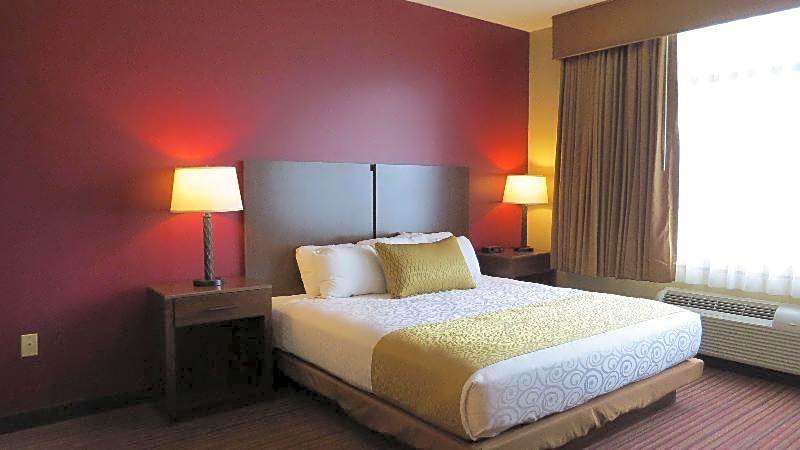 Best Western Plus Dutch Haus Inn and Suites