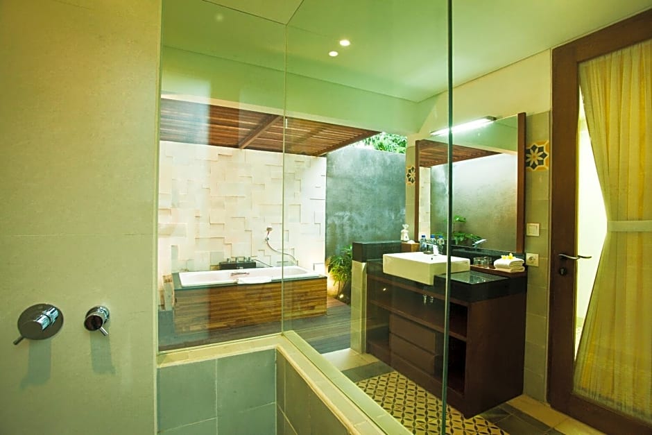 The Astari Villa and Residence