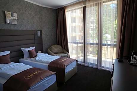 Double or Twin Room with Balcony (2 Adults)