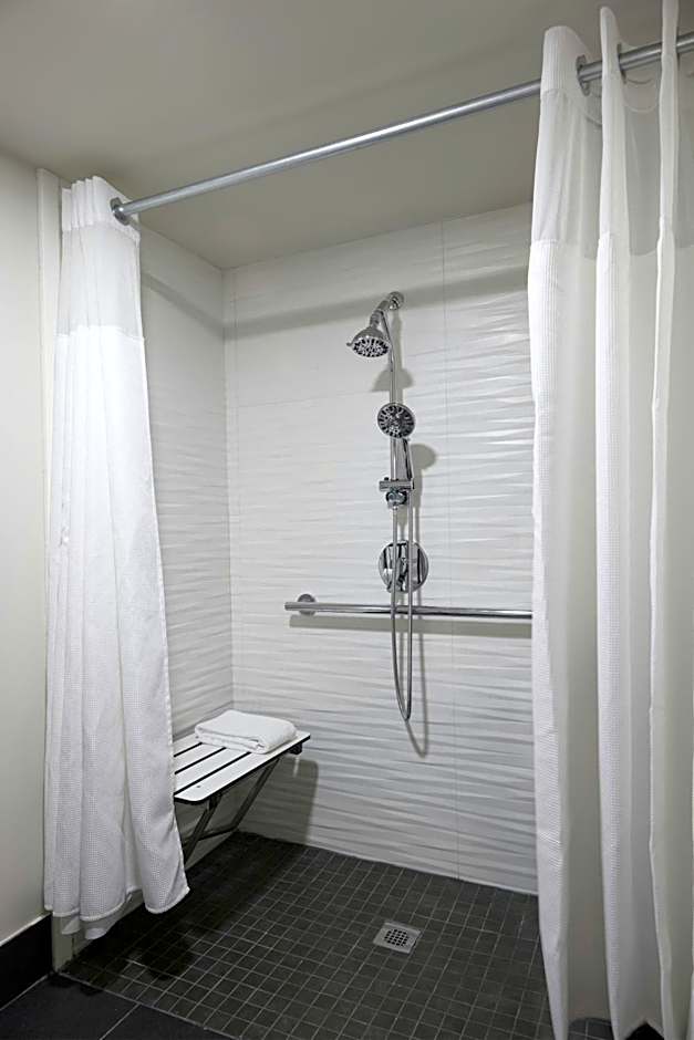 Four Points by Sheraton Englewood Centennial Airport