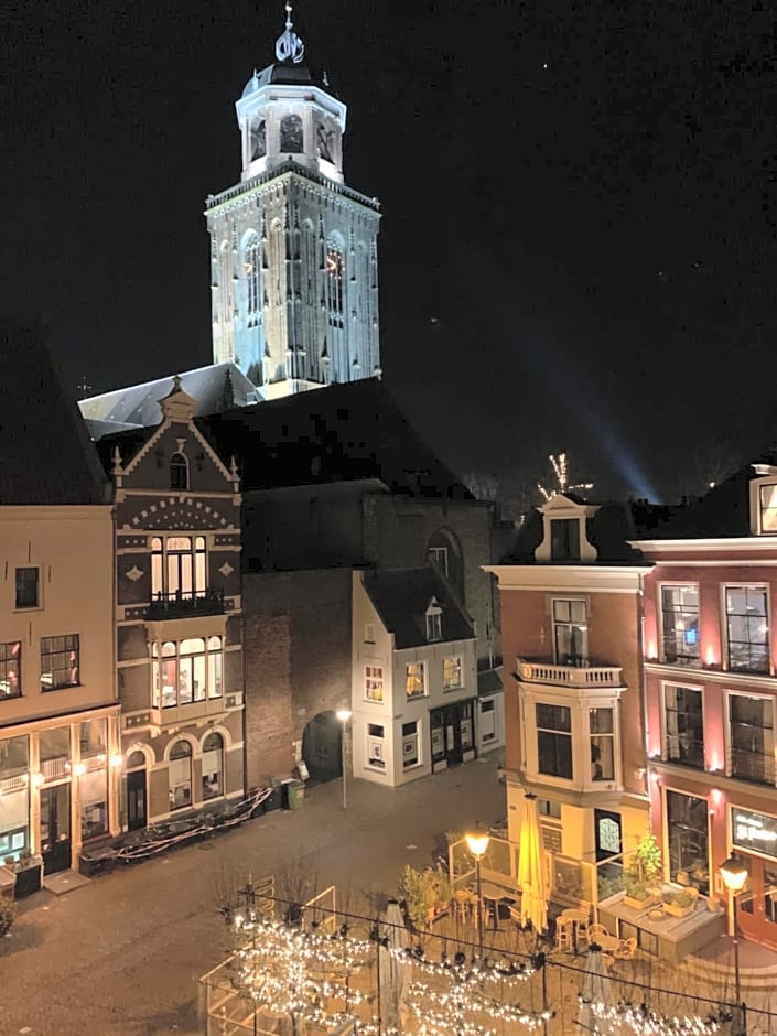 Kleinschalig Hostel in Deventer, hartje stad, aan de IJssel,