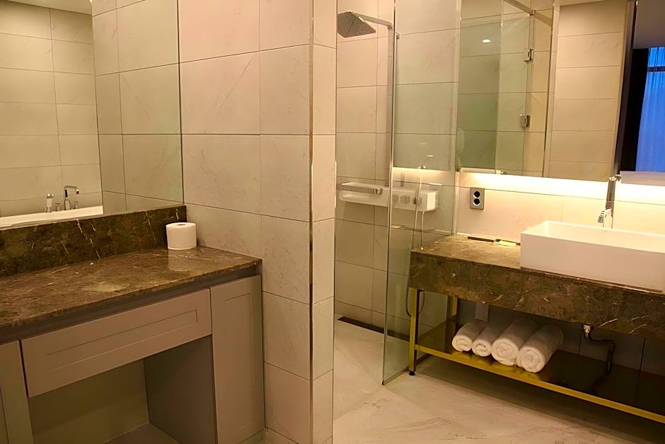 AM Hotel