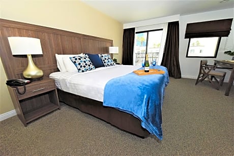 RKV KING ROOM WITH COURTYARD VIEW