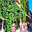 Budapest Party Hostel at Udvarom