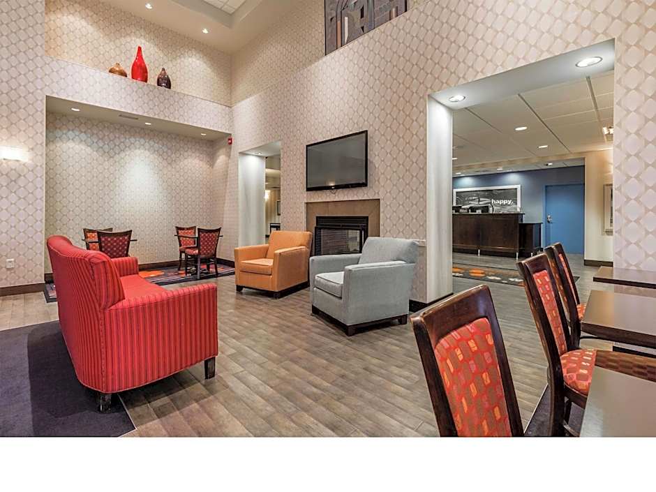 Hampton Inn By Hilton & Suites Lethbridge Ab Cn