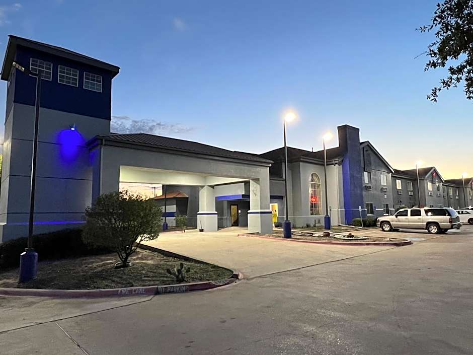 Americas Best Value Inn & Suites Haltom City Ft. Worth