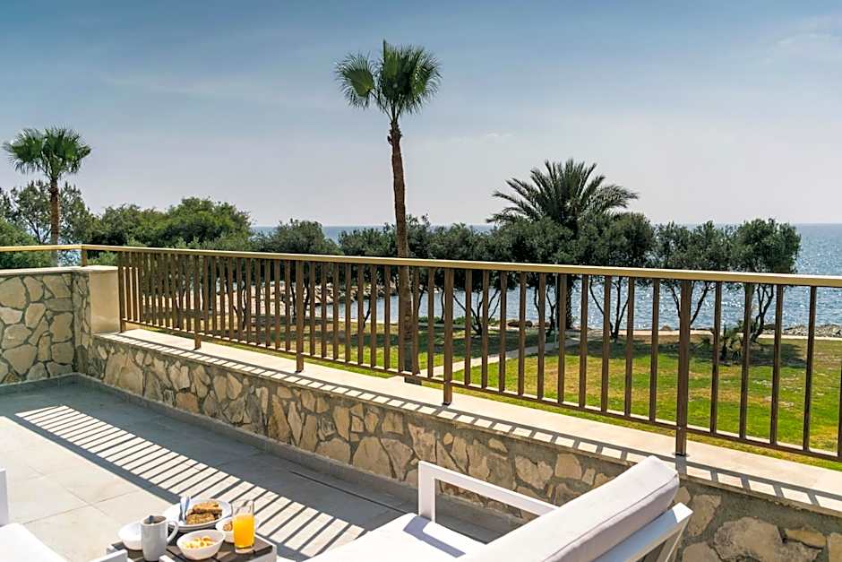 Elya Beach Luxury Suites