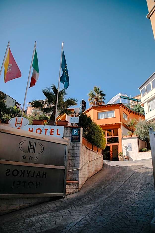 Halykos Hotel
