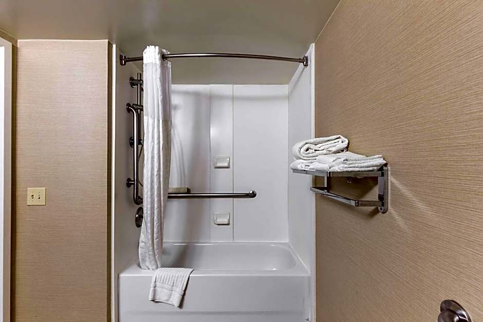 Comfort Inn University