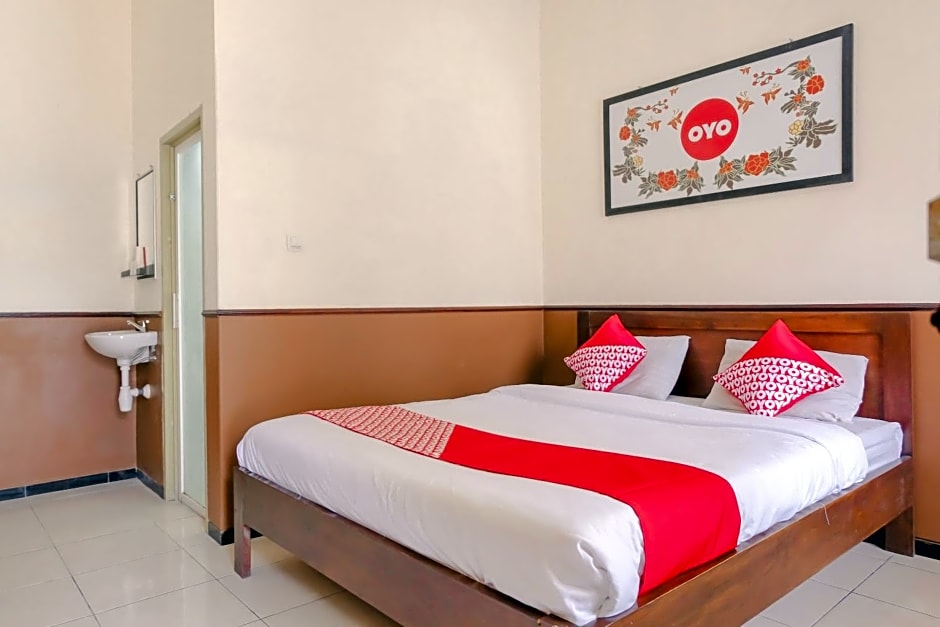 OYO 1028 Garuda Residence