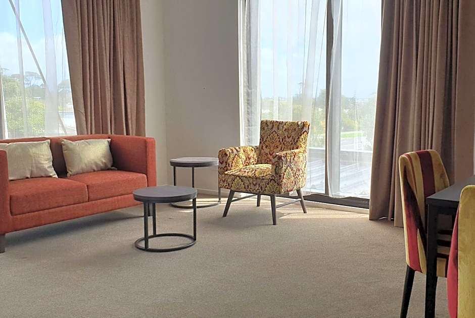 Ramada Suites by Wyndham Auckland Manukau Pacfic Centre